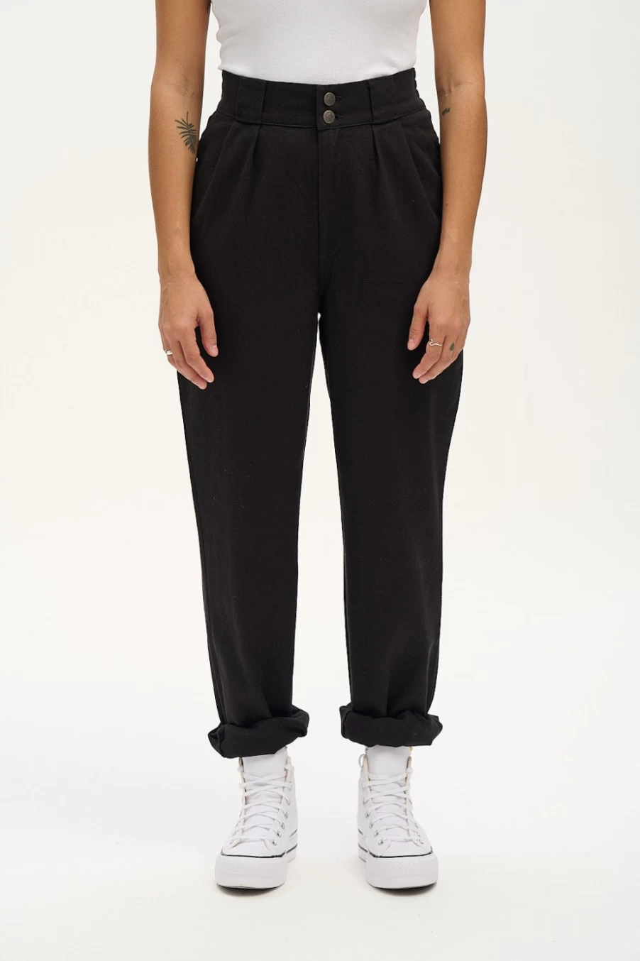 Lucy & Yak Women's Addison Tapered Jeans - Organic Black Twill Denim Pants