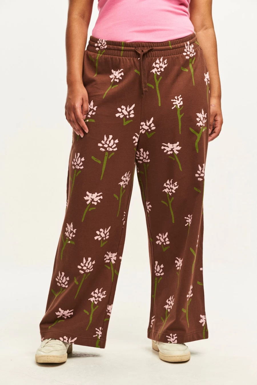 Lucy & Yak Women's Larson Joggers - Organic Cotton Daphne Print Pants