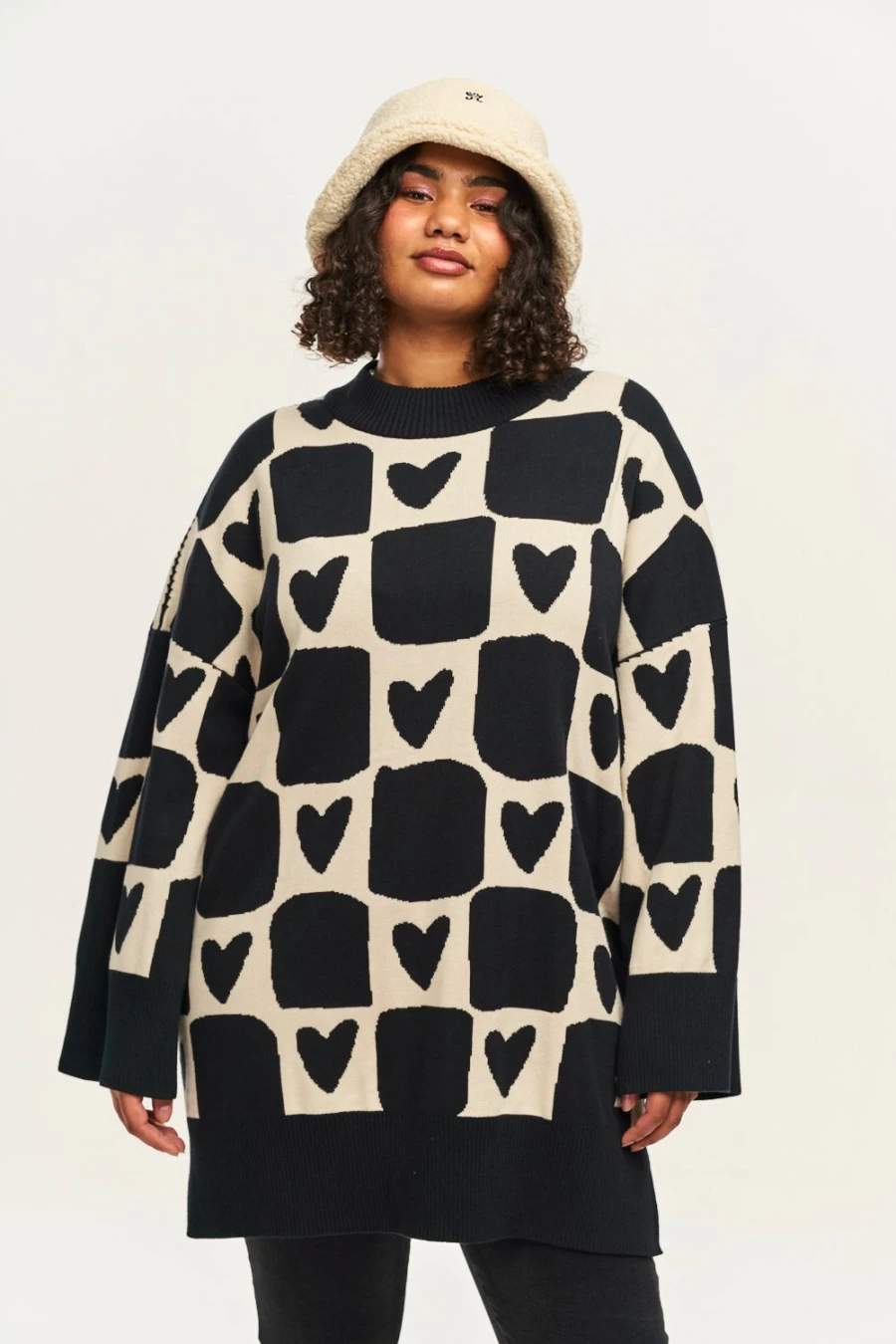 Lucy & Yak Women's Alba Oversized Jumper - Organic Cotton Mono Heart Sweater