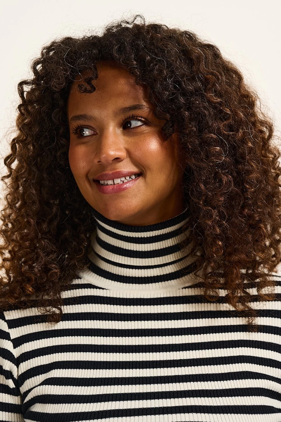 Lucy & Yak Women's Aiden Roll Neck Organic Cotton Knit Top - Black & White Striped